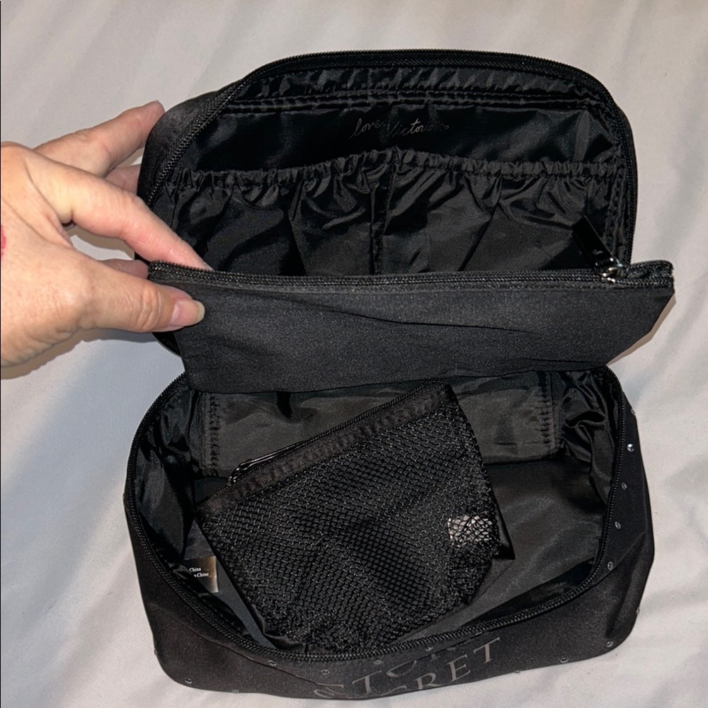 Victoria's Secret Logo Black Vinyl Silver Rhinestone Bling Cosmetic Bag - Picture 11 of 11